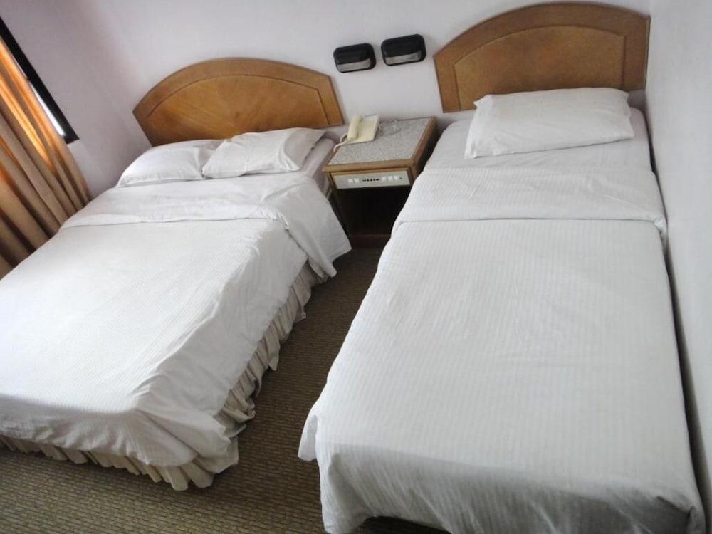 קמרון היילנדס Hotel Rosa Passadena מראה חיצוני תמונה
