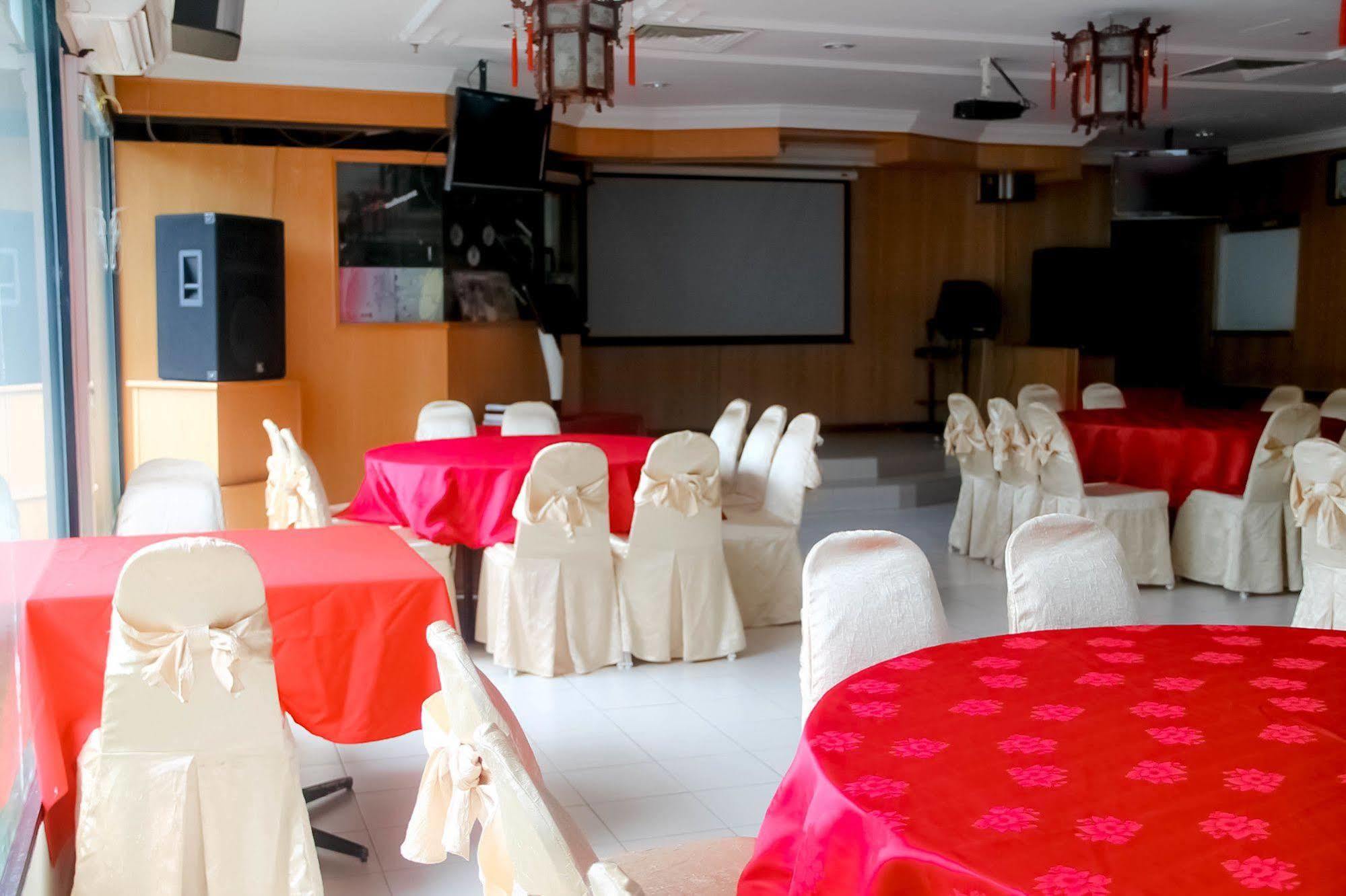 קמרון היילנדס Hotel Rosa Passadena מראה חיצוני תמונה